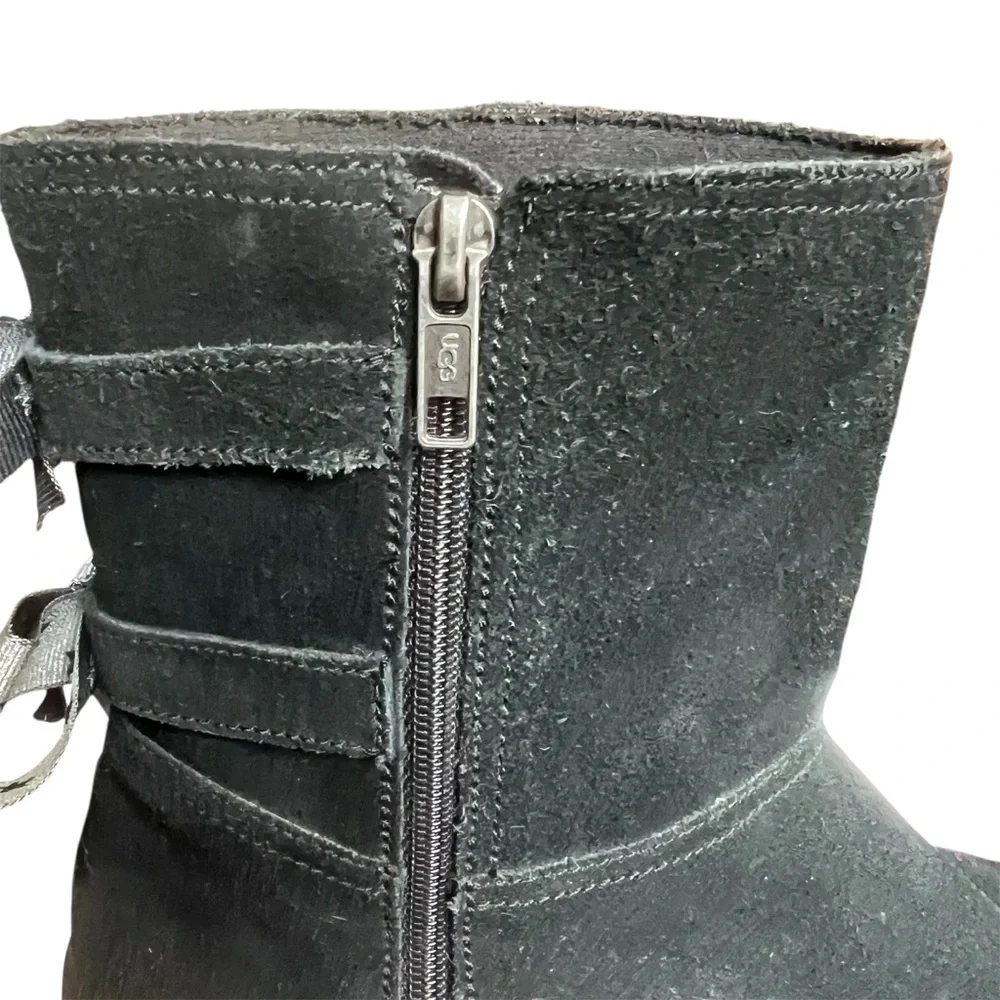 UGG Tillie Girls Black Boots SZ 5 Silver Bows Gorpcore Cabincore Cozy Comfy
